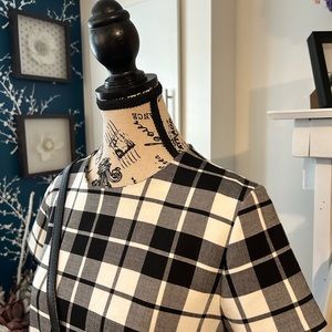 GORGEOUS ZARA black, white and grey dress, Perfect for fall size L